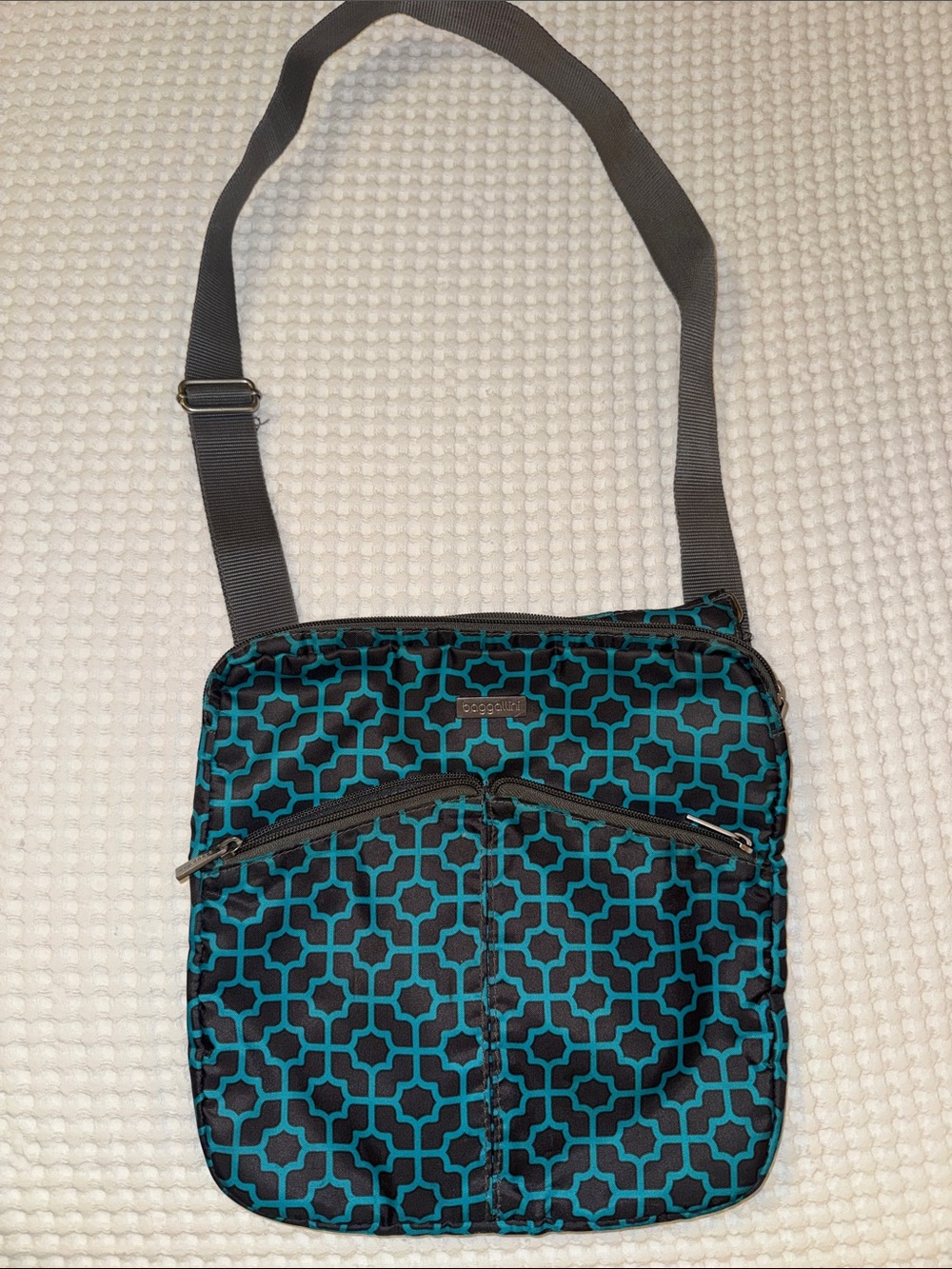 Baggallini Teal/Grey Patterned Crossbody Bag